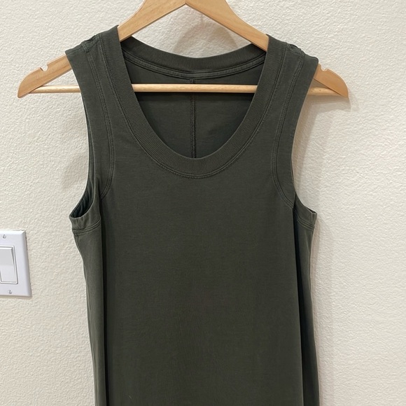 Lululemon Olive Green Sleeveless Dress—BEAUTIFUL!!  Wonderful Fabric—Excl. Cond! - Picture 2 of 7